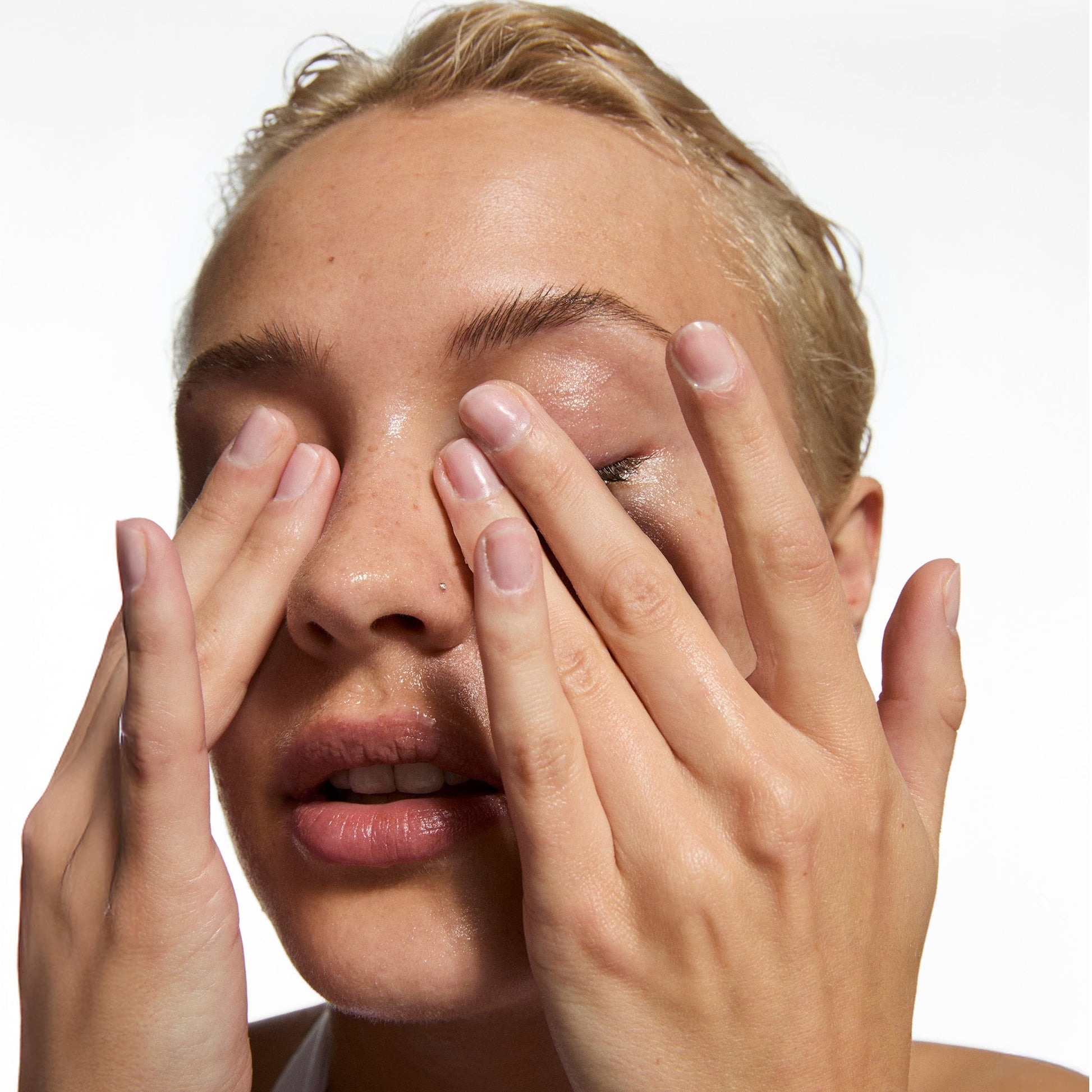 the-bestselling-intro-to-great-skin-j0 MysteryBundle_Model_2000x2000_8c068f88-8954-45a2-bafe-e122a0319042.jpg